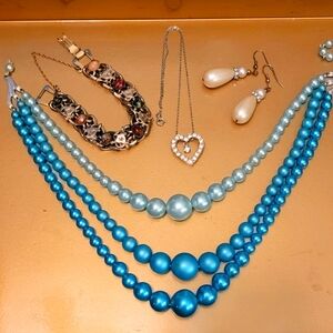 Elegant Blue Pearl Necklace Set